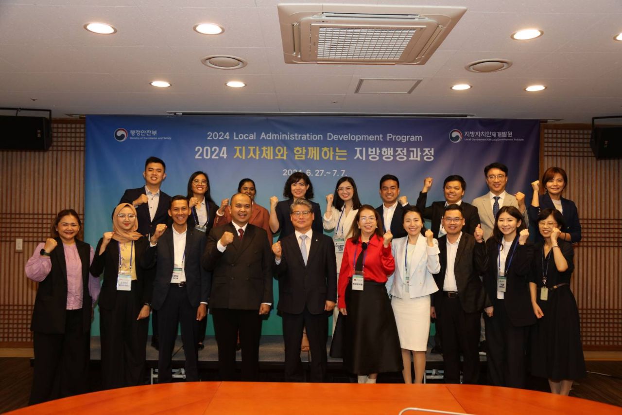 Local Government Officials from 6 Countries including Indonesia and Vietnam Learn Korean Local Administration